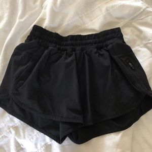 Lulu lemon size 4